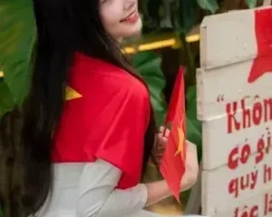 Em gái áo dài đi phụ dâu đám cưới vài cái kết đắng lòng