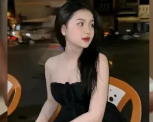 Thanh niên số hưởng bú được em sinh viên mặt xinh da trắng lồn hồng lắm nước mỗi tội YSL